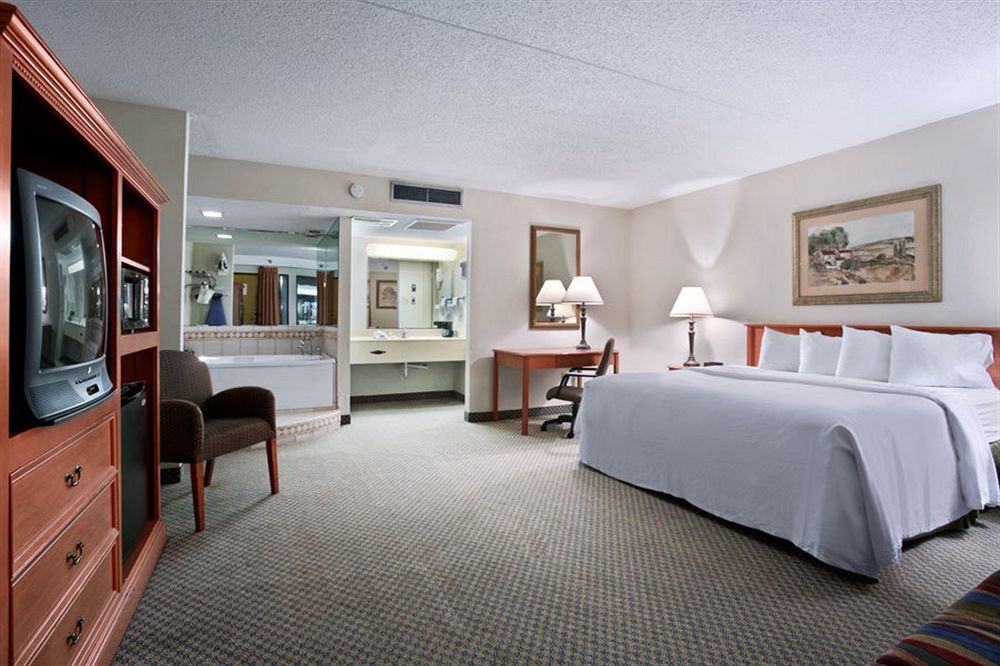 Salina Ambassador Hotel & Conference Center Cameră foto